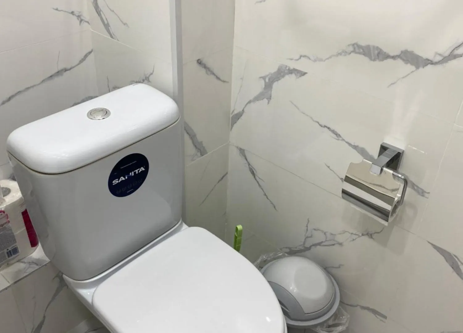 City Center One Bedroom Apartment Almatı