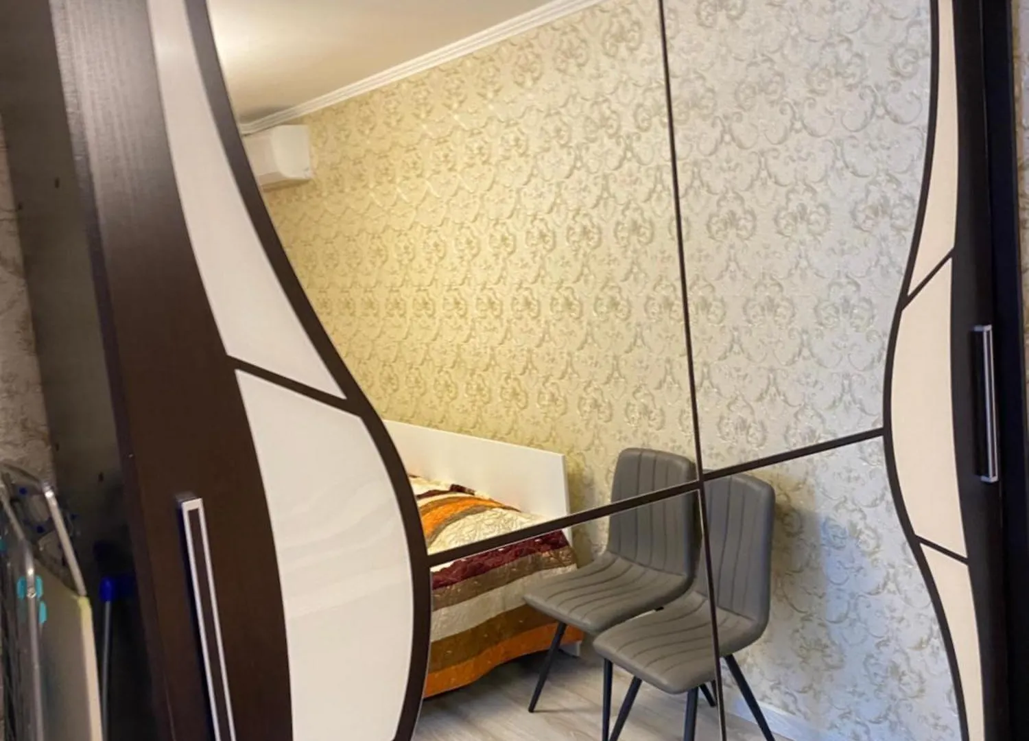 City Center One Bedroom Apartment Almatı
